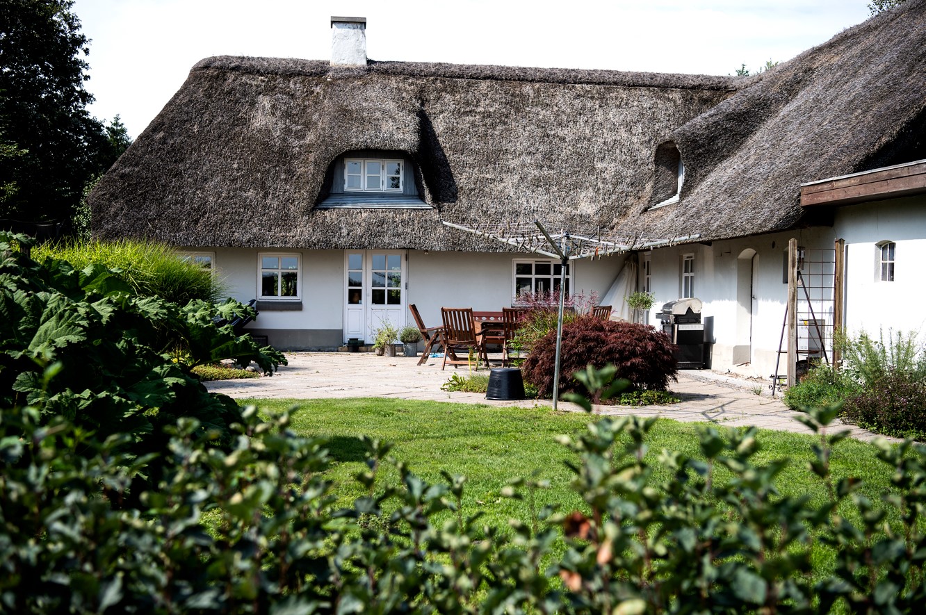 Hyggeligt ældre hus i solsiden